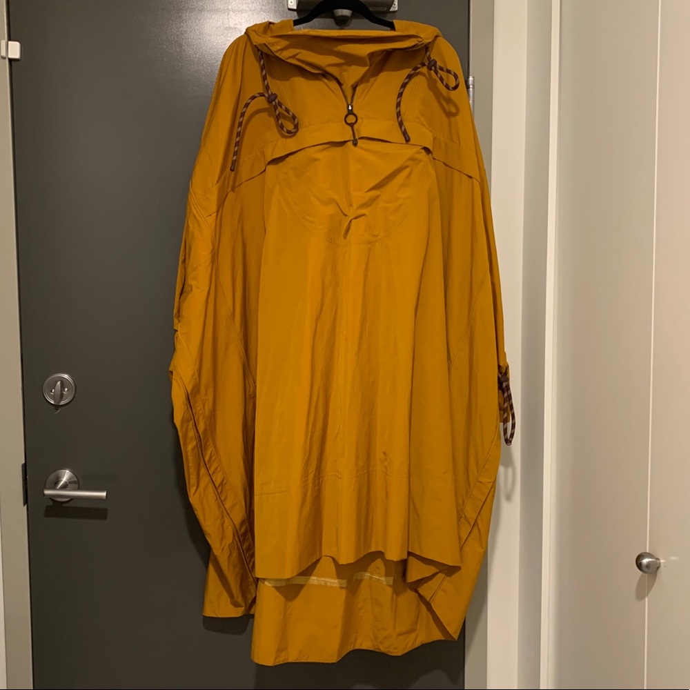 EXTREMELY RARE lululemon x Roksanda Rain Poncho - Picture 6 of 8